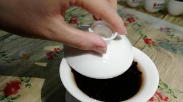 wash the tea leaves and inject water, xi cha zhu shui, 洗茶注水
